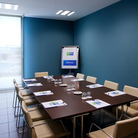Holiday Inn Express Vitoria By Ihg 
